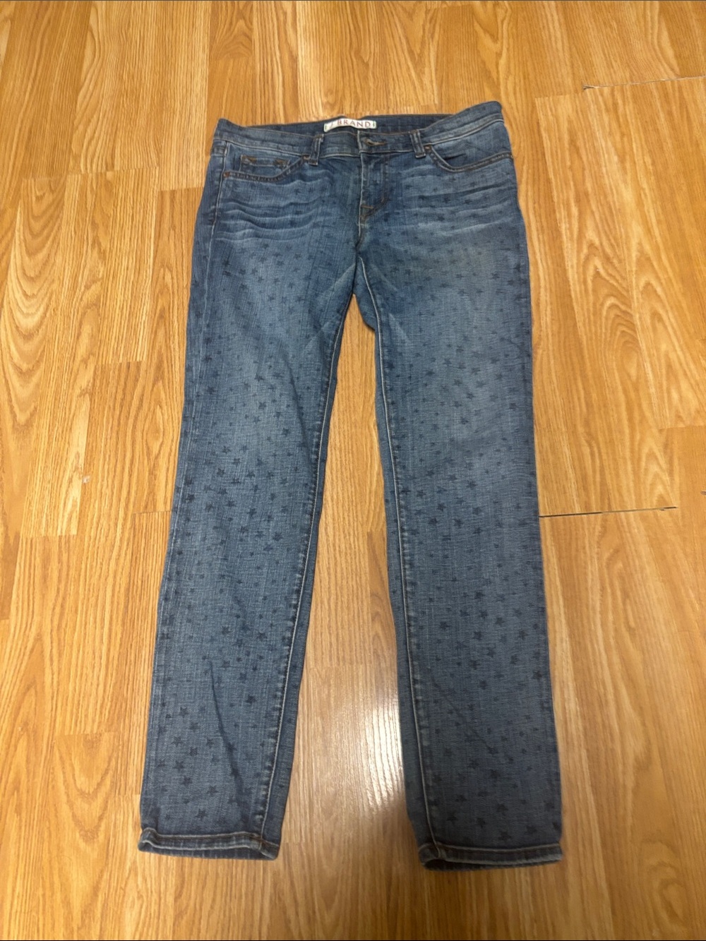 J Brand Skinny  Jeans   Scute and unique design. Classy Flirty Look